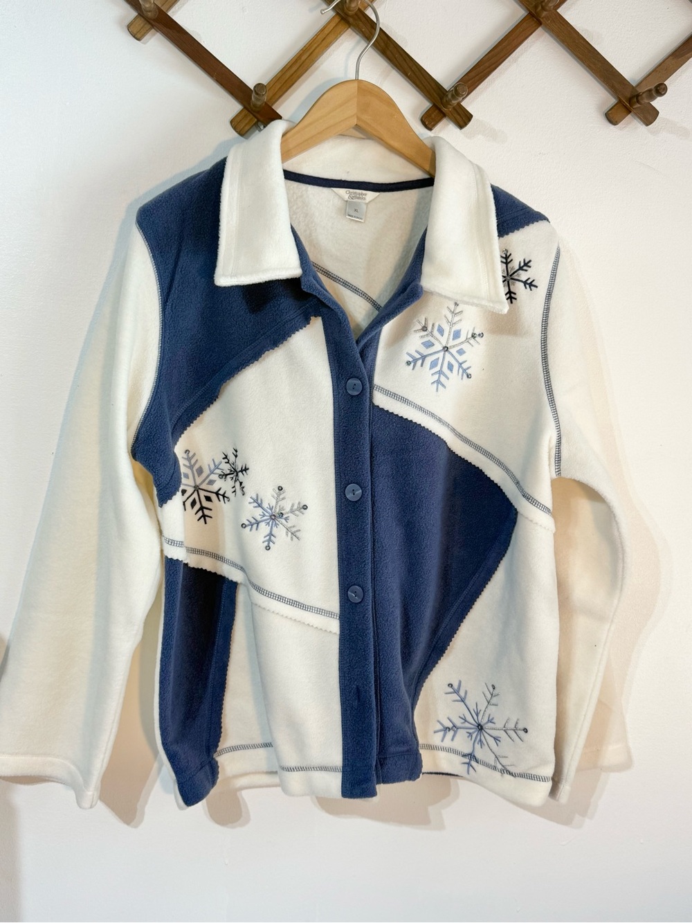 Christopher & Banks Navy and White Fleece Button-Up Snowflake shacket size XL